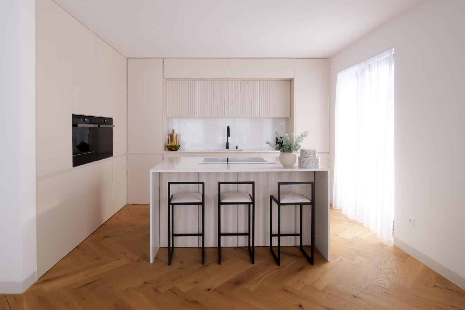 caesarstone-white-attica-09