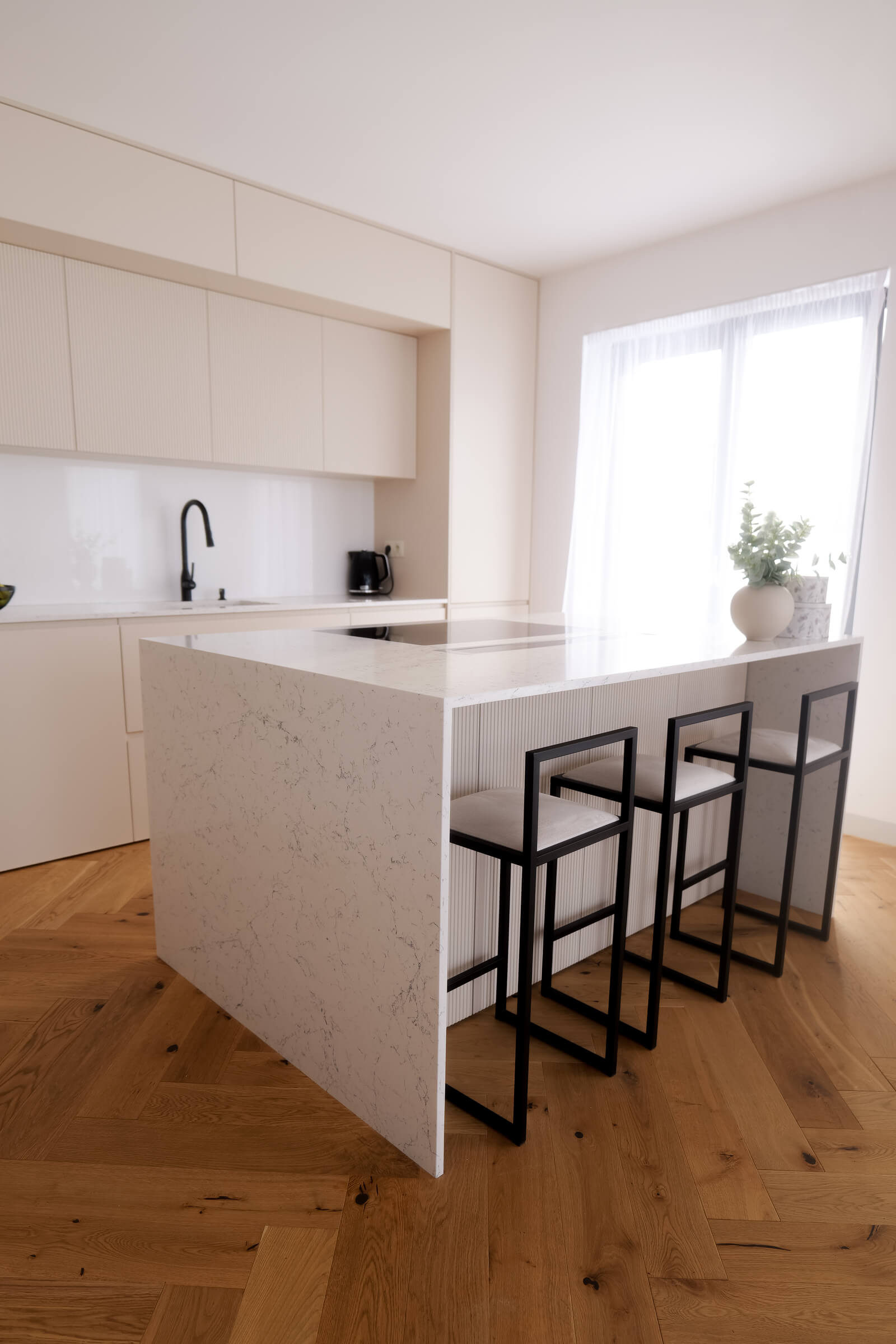 caesarstone-white-attica-18