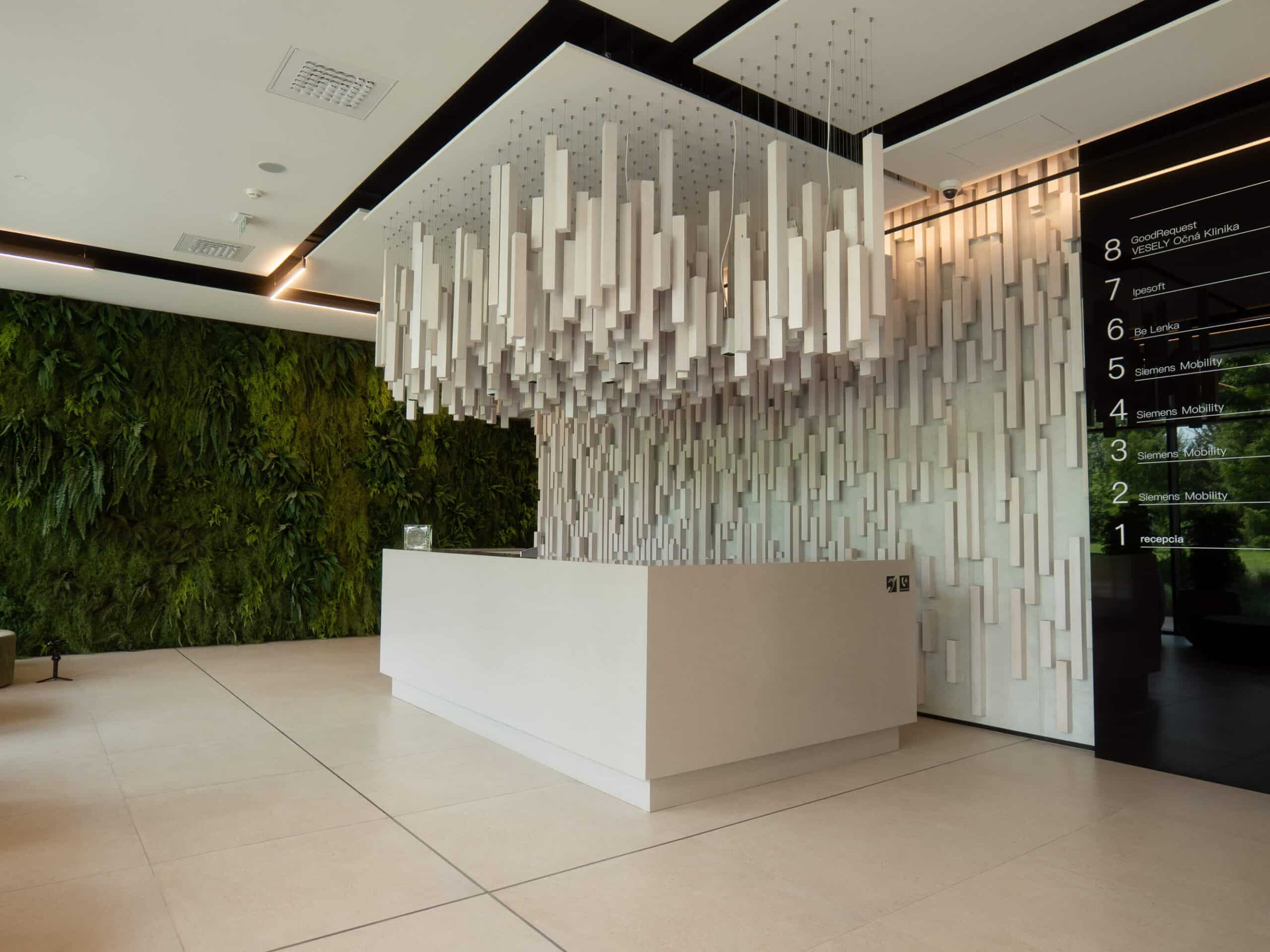 Realizácia - Recepčný pult z Technistone Noble Ivory White